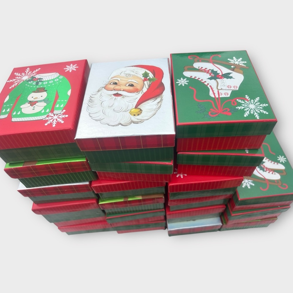 Lot of 21 Holiday Destinations Christmas Decorative Gift Boxes New Never Used